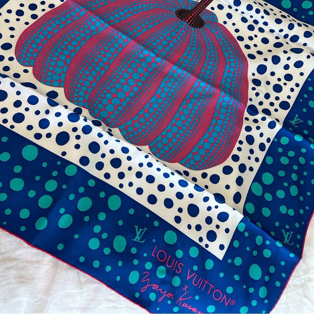 Brand New Louis Vuitton x Yayoi Kusama Silk Scarf
